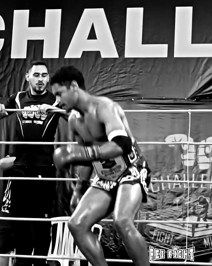 João Augusto no ringue do Challenge Fight